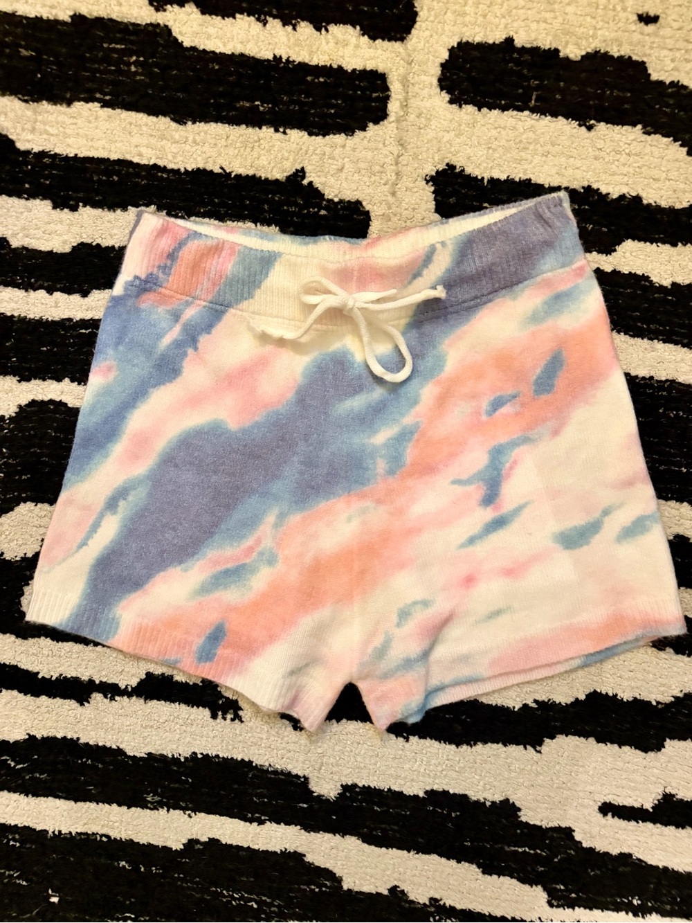 Entry Swirl Retro Shorts